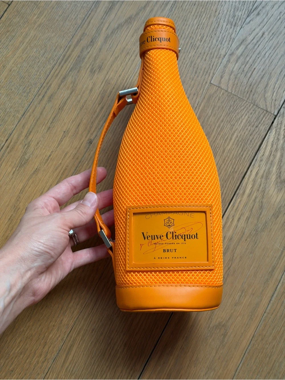 VEUVE CLICQUOT CHAMPAGNE BOTTLE ZIPPERED INSULATED ICE JACKET